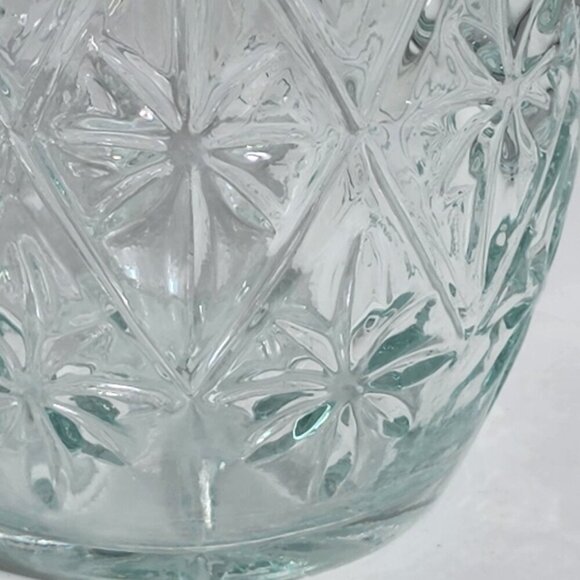 Starburst Daisy In Triangles Cut Glass Decanter With Stopper and Cork Vintage - Picture 10 of 11